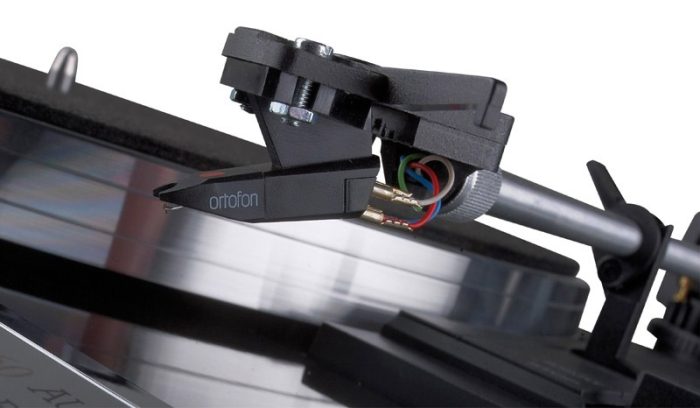 Dual 460 Piano Black turntable - Image 3