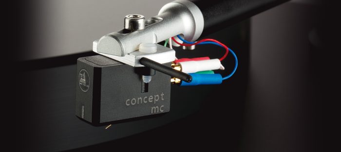 Clearaudio Concept V2 MC The concept mc and concept mc Signature combines high-quality moving coil technology with a minimalist design. Here, audiophile explorers discover what the optimisation of magnetic circuits can deliver: This cartridge releases crystal clear sounds and represents nothing less than a revolution in it‘s class. Equipped with a boron cantilever, the concept mc and concept mc Signature has channel matching to within half a decibel, 11 ohms internal impedance and is fitted with a Micro line stylus – features normally unheard of in this price range. All of which adds up to make this high-quality cartridge a bargain for the cost-conscious high-end fan.