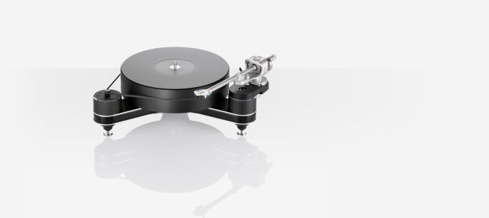 The Clearaudio Innovation Compact turntable with its very efficient design is nothing less than an audiophile revelation. Thanks to optical speed control (OSC), speed stability values are obtained that lift this turntable into the global highend class. Perfectly matched materials meet patented Clearaudio technology. The 70mm-thick platter of the Innovation Compact consists of dynamically balanced polyoxymethylene (POM) and is powered by a high-torque DC motor with precision bearings, developed exclusively for Clearaudio. The optimally designed chassis keeps resonances out of the audible range and guarantees maximum stability in a housing made of a massive panzerholz (bulletproof wood) and aluminium sandwich. Timeless design with quality built to last for decades. The option to mount a second tonearm makes it possible to play a rich variety of music from across the decades.