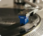 The Ortofon MC Quintet Blue is a very homogeneous cartridge. The Quintet Blue's sound image will tend to more smooth reproduction compared to Quintet Red and moderate dynamic strength compared to Quintet Bronze. It features a Nude Elliptical diamond mounted on an aluminium cantilever. The Quintet Blue will bring more space, depth and detail into the sound and is a very good choice for any kind of music, especially rhythmic.