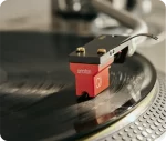 Enter the Exclusive world of Ortofon’s famous moving coil sound. The Ortofon MC Quintet Red is a perfect introduction to the world of Ortofon moving coils.It features an Elliptical diamond which is cut and polished to Ortofon’s standards. This entry-level MC cartridge has very high price-to-performance ratio and is a perfect all-rounder for the newcomers to the world of Moving Coil cartridges. MC Quintet Red is an all-purpose cartridge that delivers open, dynamic sound with a slight touch of warmth.