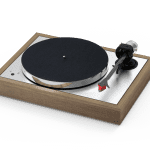 PRO-JECT The CLASSIC Evo brabeymeno pikap apo tin EISA me 9 intso braxiona ilekroniki rythmisi taxytitas, 9 intson "carbon / aluminum braxiona kai tin mc kefali Ortofon Quintet Red proegkatestimeni