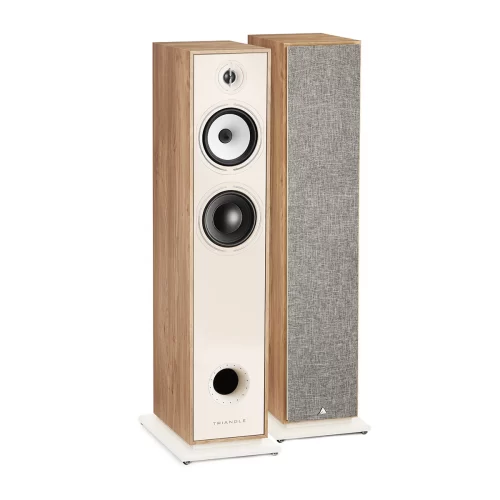Triangle Borea BR07 The BOREA BR07 floorstander is a clever design, using a two-and-a-half-way configuration. A compact speaker at a reasonable price which offers great dynamism and excellent performance in the low frequencies. It incorporates a new 25mm EFS silk dome tweeter; a 16cm midrange/bass driver in natural cellulose paper for a perfect neutral tone of voices and a 16cm bass driver in fiberglass powerfully motorised. The two 16cm transducers work simultaneously in the same volume load offering an incredible delivery of lower frequencies. Each driver has a different crossover keeping the details and the width of the vocal range. This floorstanding model will fit perfectly in rooms ranging from 18 to 30m2.