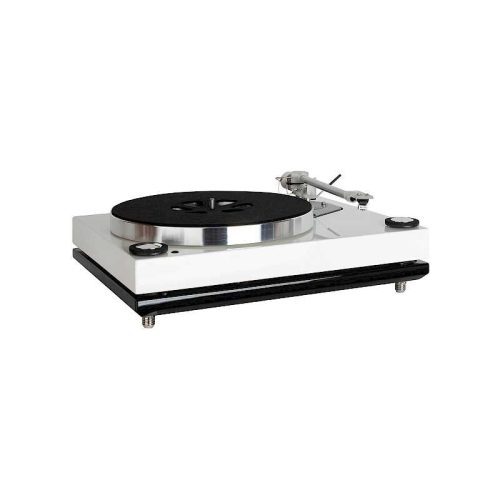 Xerxes 20 Plus Turntable The Xerxes 20 Plus was the result of ongoing research, development and refinement of the ideas behind the original Xerxes Turntable. The quality of engineering was visible through the compact clean lines and robust construction of the three-plinth, triple-layer isolation system. The Xerxes 20 Plus Turntable was best suited with Roksan tonearms, but was compatible any other high-quality tonearms. It offered a powerful and expansive sound displaying a fine mid-band, fast deep bass, very smooth and open treble. Musicians are firmly located within the soundstage, with tempo and musicality combining to create a compelling sense of live music being played. If your quest is to extract the most from your record collection, playing them on the Xerxes 20 Plus when fitted with an appropriate tonearm and cartridge was how best to achieve it.