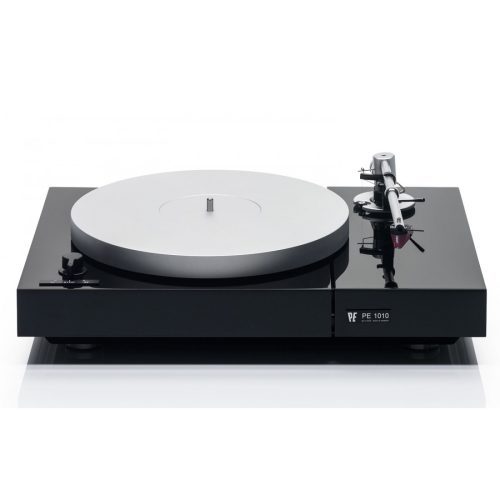 Perpetuum PE-1010 The subchassis entry into the legendary PE Perpetuum Ebner PE 1010 MKII turntable is PE's most affordable subchassis turntable. Nevertheless, it offers all the technologies that characterize a Perpetuum Ebner: subchassis drive with two-part main chassis, belt drive and balanced cabling. Absolute quiet running and precise speed control are guaranteed by a synchronous motor that transmits motion to an aluminum subplatter via a belt. The speed is selected electronically with the speed selector switch on the chassis.
