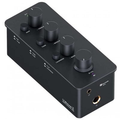 Fosi Audio SK01Fosi Audio SK01 Portable Headphone Amplifier & Preamplifier
Fosi Audio SK01 Portable Headphone Amplifier & Preamplifier
The SK01 is a high-performance HEADPHONE AMPLIFIER with good measurements and low distortion. Its output power is up to 2400mW @ 32Ω. It also features numerous equalization potentiometers and two gain levels, enabling it to adapt to all types of headphones and in-ear monitors on the market. Compact, it also features two headphone outputs on 3.5mm jack and 6.35mm jack respectively, as well as a line input and output, both on 3.5mm jack. This gives it a certain versatility in its possible uses: headphone amplifier, preamplifier, or even equalizer for instruments such as a guitar, for example. Fosi Audio’s SK01 headphone amplifier is battery-powered and recharges via USB-C connector.