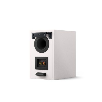 KEF Q1 Meta rear end