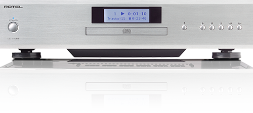 ROTEL CD11 MKII Το CD Player ROTEL CD11 MKII συνεχίζει την κληρονομιά της Rotel, η οποία μετρά πάνω από 30 χρόνια πείρα στις συσκευές αναπαραγωγής CD υψηλής απόδοσης με εξαιρετικό λόγο τιμής προς απόδοση. Το στιβαρό ατσάλινο σασί της συσκευής φιλοξενεί έναν μηχανισμό ανάγνωσης δίσκων (transport) αποκλειστικής σχεδίασης της Rotel, προορισμένο αποκλειστικά για την αναπαραγωγή CD. Ο ομαλός μηχανισμός φόρτωσης δίσκου με συρτάρι, η κεφαλή λέιζερ ακριβείας και το αθόρυβο σύστημα ελέγχου του μοτέρ εξασφαλίζουν απρόσκοπτη και αξιόπιστη αναπαραγωγή της συλλογής CD σας, συμπεριλαμβανομένων των αρχείων MP3.