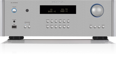 ROTEL RA-1572MKII Ο ολοκληρωμένος ενισχυτής ROTEL RA-1572MKII ζωντανεύει τη μουσική σας με εξαιρετική πιστότητα, αποδίδοντας ισχύ 120 Watt (τάξης AB) σε φορτίο 8 Ohm και προσφέροντας βαθιά, ελεγχόμενα μπάσα. Το DAC προδιαγραφών audiophile, οι αναλογικές και ψηφιακές είσοδοι, η συνδεσιμότητα Bluetooth (με υποστήριξη aptX™ και AAC), η θύρα PC-USB με υποστήριξη MQA και η βαθμίδα phono για κεφαλές κινητού μαγνήτη (Moving Magnet) εξασφαλίζουν εξαιρετική λεπτομέρεια και καθηλωτική ηχητική σκηνή.