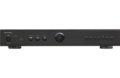 Rotel A-11 mkIIΟ Rotel A-11 mkII είναι στερεοφωνικός ενισχυτής 2x 50wrms με ενσωματωμένο phono MM δέκτη Bluetooth.
