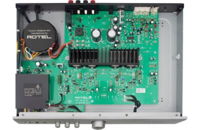 Rotel A 8 inside