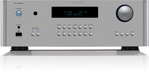 Rotel RA-1592 mkII Ο Rotel RA-1592 mkII είναι ένα στερεοφωνικός ολοκληρωμένος ενισχυτής που αποδίδει ισχύ 200 Watt (τάξης AB) στα 8 Ohm, υποστηρίζοντας εισόδους αναλογικού και ψηφιακού σήματος, XLR, Bluetooth (με aptX™ και AAC), PC-USB (με MQA) και phono stage για κεφαλές κινητού μαγνήτη (MM). Το ενσωματωμένο DAC audiophile προδιαγραφών (32-bit/384kHz) και τα κυκλώματα ακριβείας προσφέρουν μια πρωτόγνωρη ηχητική σκηνή με εξαιρετική ακρίβεια στην τοποθέτηση των οργάνων.