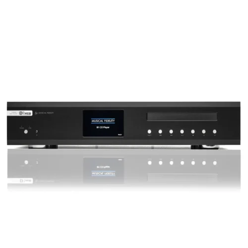 Musical Fidelity B1xCD Το Musical Fidelity B1xCD είναι ένα premium Hi-Fi CD player που επαναφέρει την ιστορική σειρά B-Line της βρετανικής εταιρείας στο προσκήνιο. Σχεδιασμένο αποκλειστικά για την κορυφαία αναπαραγωγή δίσκων ήχου, συνδυάζει έναν εξειδικευμένο μηχανισμό Red Book, προηγμένο ψηφιακό servo και κορυφαίο μετατροπέα DAC. Αποτελεί την ιδανική επιλογή για τους λάτρεις του φυσικού ήχου που αναζητούν την απόλυτη ακουστική πιστότητα σε προσιτή κατηγορία τιμής.